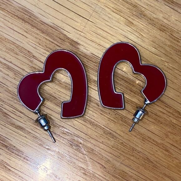 - Acrylic Chunky Red Heart Hoop Earrings Valentine's Earrings - Picture 2 of 11